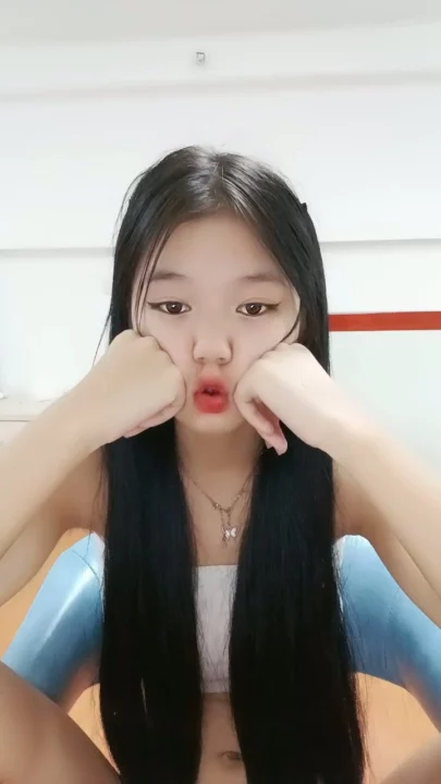 Screenshot 13 from Chinese Amateur Livestream — Petite Face-Shown Selfie with Small Tits [FC2-PPV]