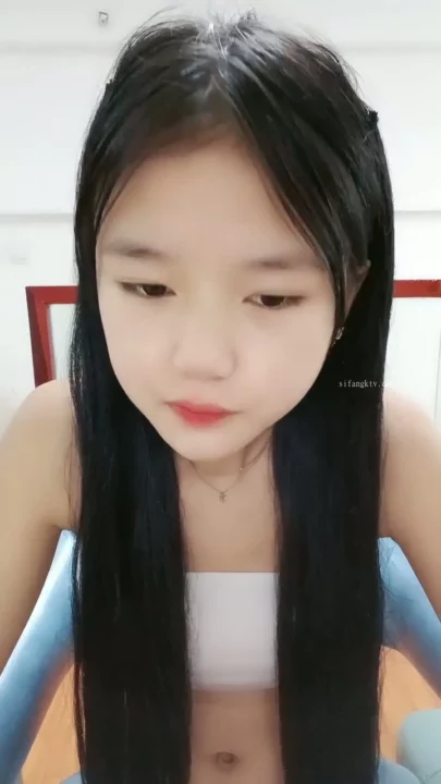 Screenshot 3 from Chinese Amateur Livestream — Petite Face-Shown Selfie with Small Tits [FC2-PPV]