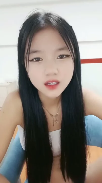 Screenshot 22 from Chinese Amateur Livestream — Petite Face-Shown Selfie with Small Tits [FC2-PPV]