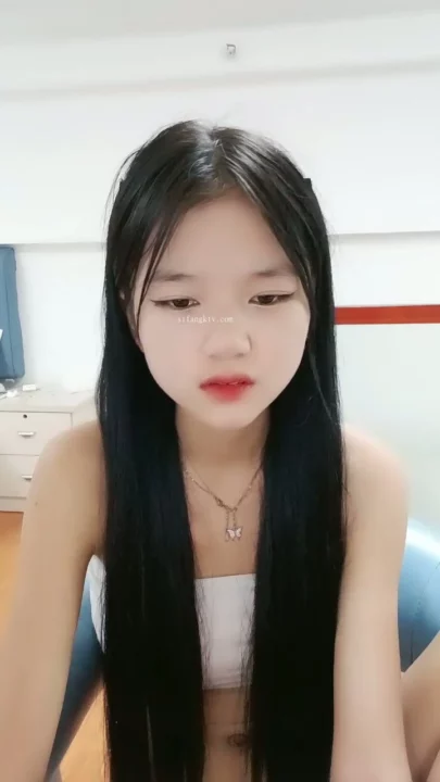 Screenshot 9 from Chinese Amateur Livestream — Petite Face-Shown Selfie with Small Tits [FC2-PPV]