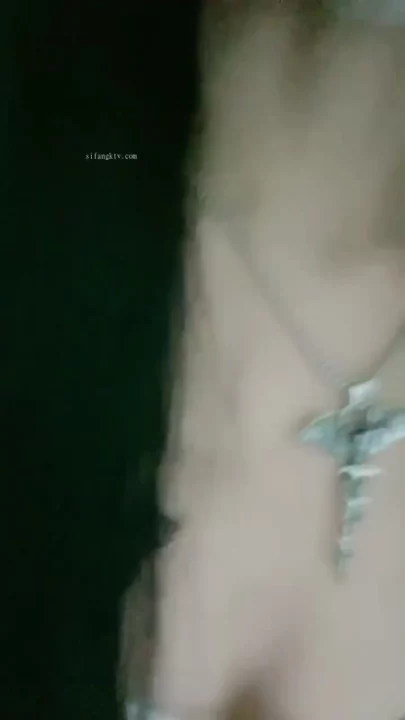 Screenshot 10 from Chinese Amateur Livestream Solo — Petite Beauty Masturbates in Lingerie 18+