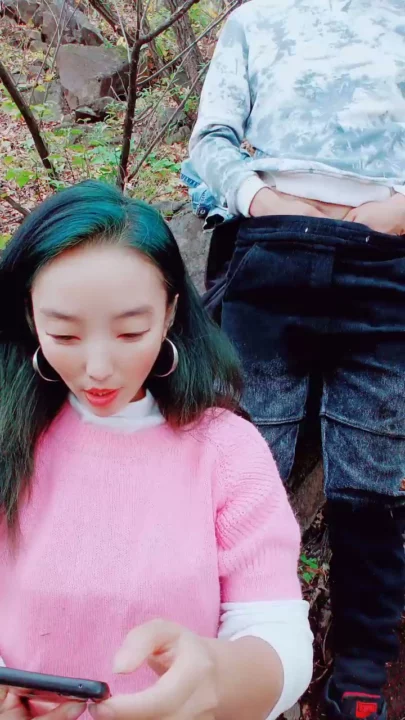 Screenshot 2 from Chinese Amateur Outdoor POV — Petite Face-Shown Slut Ripped Bare in Forest