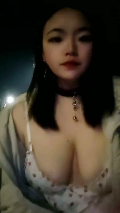 Screenshot 28 from Chinese Amateur Outdoor Solo Masturbation — Face Shown in Public