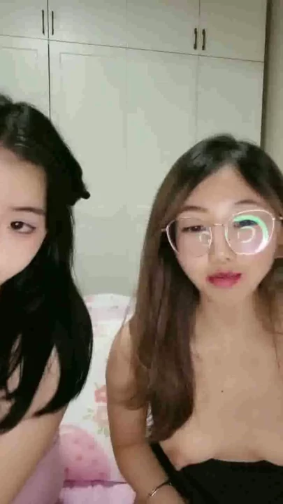 Screenshot 16 aus Chinesisches Amateur-POV — Üppige Schönheit bekommt Sperma ins Gesicht mit Dildo in Dessous