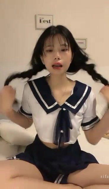 Screenshot 23 aus Chinesischer Amateur POV — Creampie im Schlafzimmer mit schwarzer Unterwäsche und Gesicht gezeigt