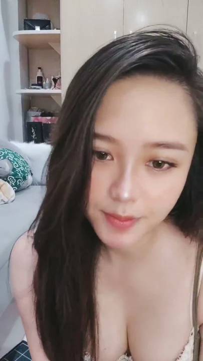 Screenshot 1 from 中国业余第一视角 — 露脸的内衣和丝袜场景