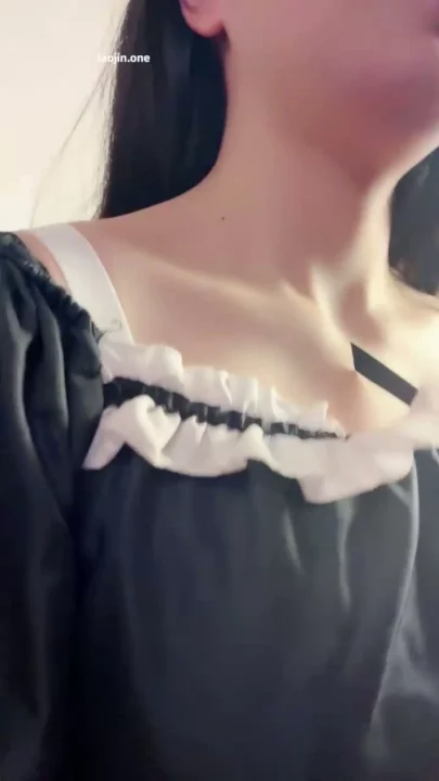 Screenshot 7 aus Chinesische Amateur-POV — Masturbation mit Dildo in Dessous (Gesicht gezeigt)