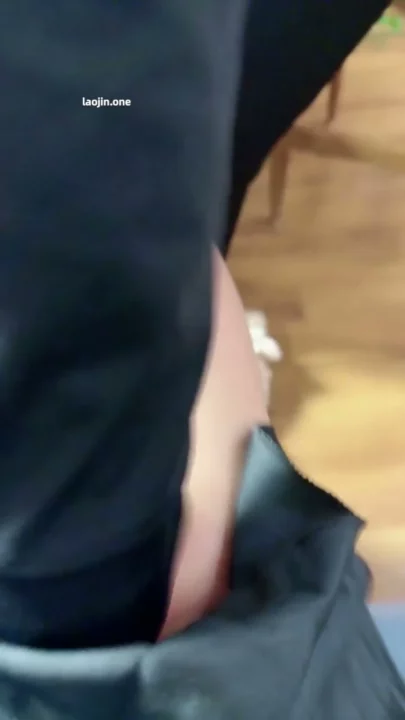 Screenshot 8 aus Chinesische Amateur-POV — Masturbation mit Dildo in Dessous (Gesicht gezeigt)
