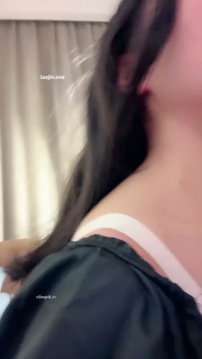 Screenshot 9 aus Chinesische Amateur-POV — Masturbation mit Dildo in Dessous (Gesicht gezeigt)