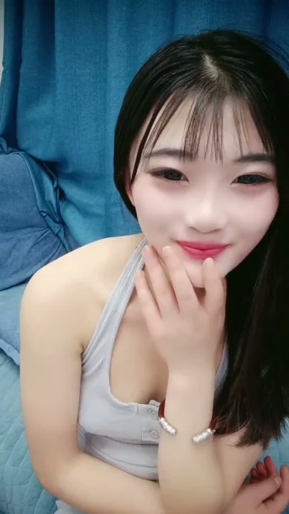 Screenshot 3 from Chinese Amateur POV — Feifei Takes Hard Creampie and Blowjob on Couch