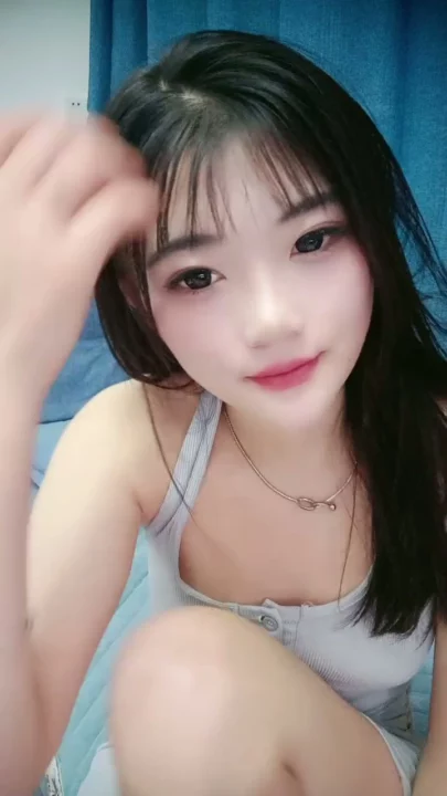Screenshot 5 from Chinese Amateur POV — Feifei Takes Hard Creampie and Blowjob on Couch