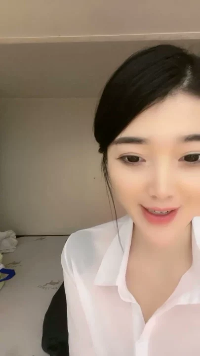 Screenshot 13 from Amadora Chinesa em POV — Garota de Óculos Chupa e é Enchida no Hotel