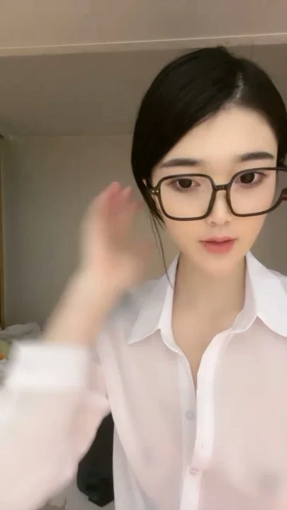 Screenshot 10 from Amadora Chinesa em POV — Garota de Óculos Chupa e é Enchida no Hotel