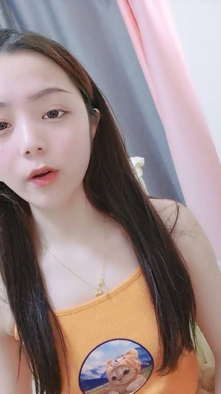 Play video: Amadora Chinesa em POV — Cena de Punheta com Rosto Visível e Fingada da Lin