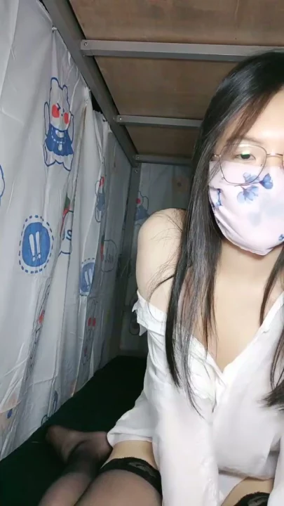 Screenshot 11 from Chinese Amateur POV Livestream — Solo Masturbation with Dildo and Stockings