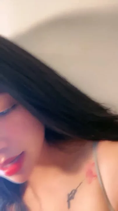 Screenshot 35 from Chinese Amateur POV Masturbation — Lele Fingers Wet Pussy on Cam