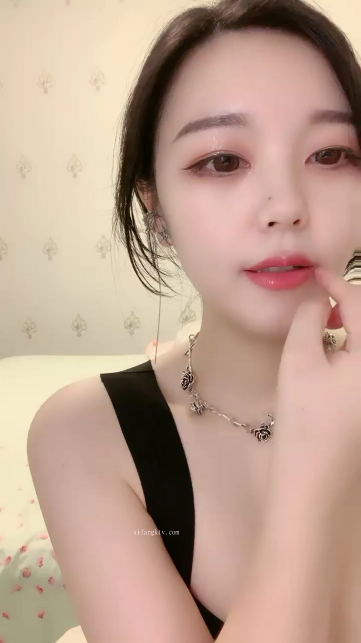 Play video: Chinese Amateur POV Masturbation — Lingerie and Face-Shown Tease