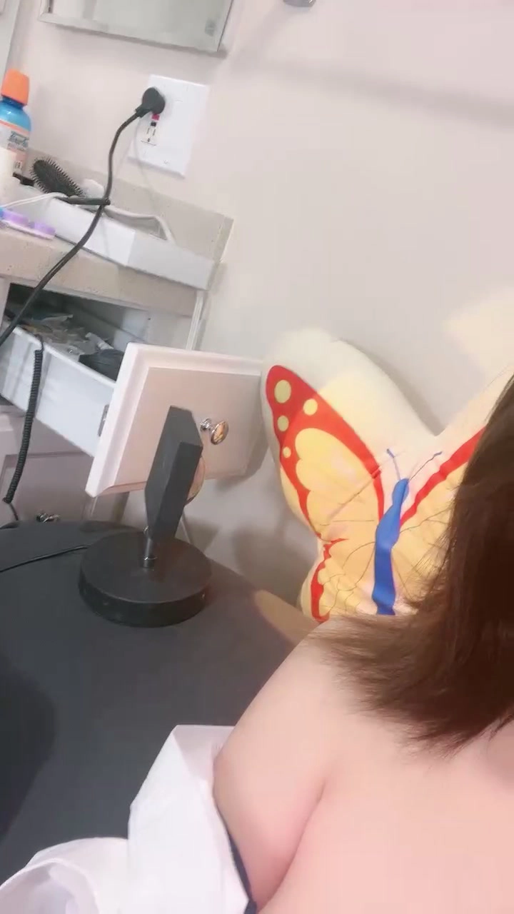 Play video: Chinese Amateur POV Masturbation — Lingerie and Glass Dildo Solo Scene