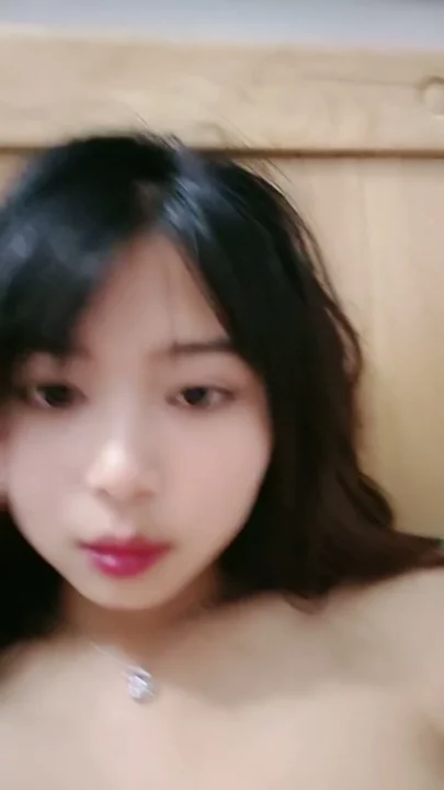 Screenshot 16 from 中国业余POV自慰 —— 小巧美女穿内衣大奶