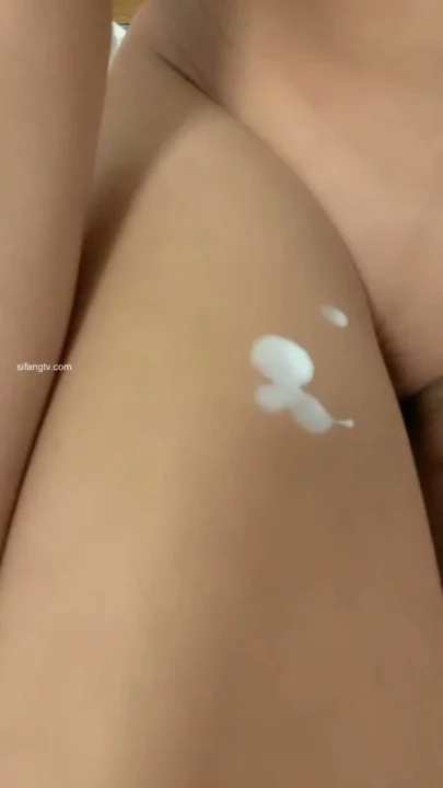 Screenshot 22 from Chica China Aficionada POV — Hermosa Pequeña Mostrando su Rostro con Pareja Fuera de Marco