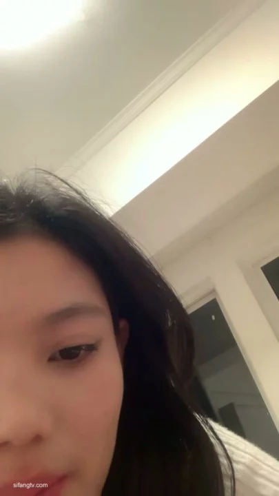Screenshot 28 from Chica China Aficionada POV — Hermosa Pequeña Mostrando su Rostro con Pareja Fuera de Marco