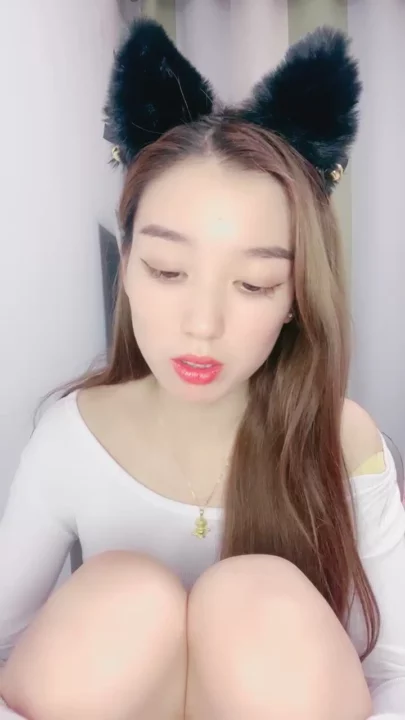Screenshot 5 from Amateur POV Tiongkok — Cantik Mungil Pakai Lingerie dan Stoking