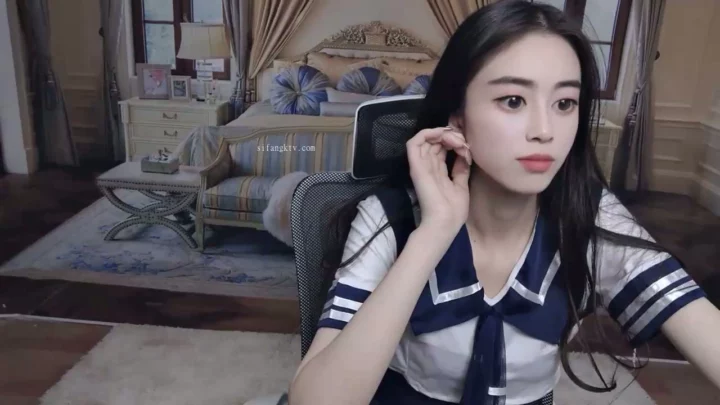 Screenshot 10 from Chinese Amateur POV — Petite Beauty Squirting with Dildo in Lingerie