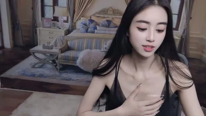 Screenshot 6 from Chinese Amateur POV — Petite Beauty Squirting with Dildo in Lingerie