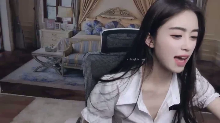 Screenshot 8 from Chinese Amateur POV — Petite Beauty Squirting with Dildo in Lingerie
