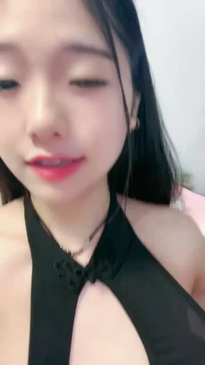 Screenshot 7 from Cô Nàng Nhỏ Nhắn Trung Quốc Mặc Đồ Lót Đen Chơi Đồ Chơi Dildo