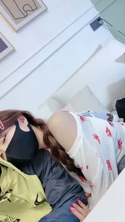 Screenshot 3 from Chinese Amateur POV — Petite Face-Shown Slut Fucks Herself with Toys