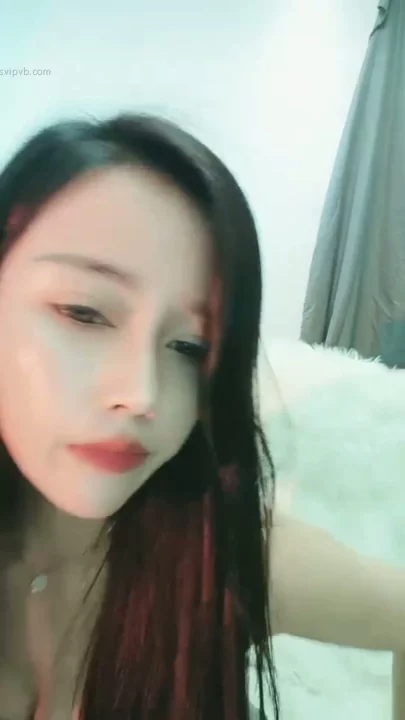 Screenshot 5 from Chinoise amateur POV — Petite lingerie masturbation avec gode et bas résille