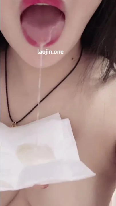 Screenshot 9 from Chinese Amateur POV — Rear Stimulation and Bondage Posing with Off-Frame Partner