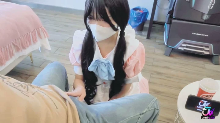 Screenshot 2 from Chinese Amateur POV Uncensored — Yueyue Masked Interracial Scene in Bedroom
