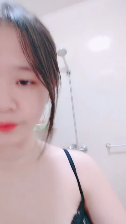 Screenshot 4 from Amadora Chinesa em POV — Yuanyuan se Masturba Molhada no Banheiro de Lingerie — 117736