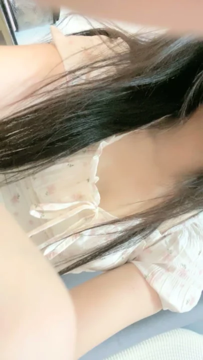 Screenshot 36 from Chinese Amateur POV — Yueyue Fingers Wet Pussy in Lingerie