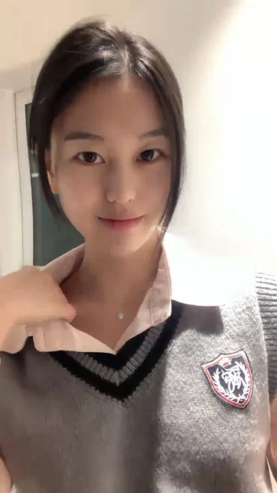 Chinese Amateur Schoolgirl Uniform Showcase — Face Revealed Petite Beauty [Lulu]