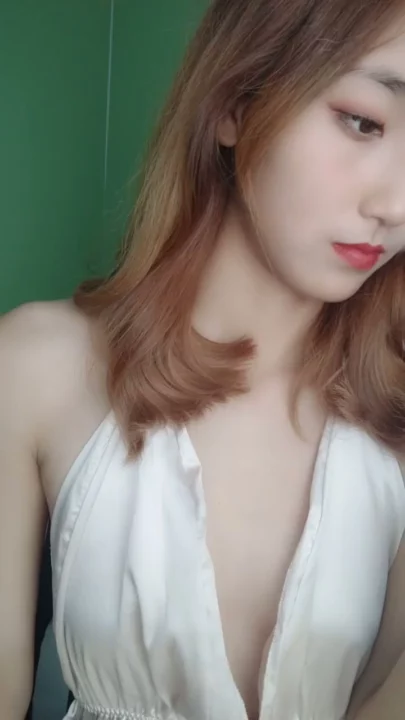 Screenshot 4 from Chinese Amateur Slut Pounds Pussy with Dildo in Lingerie — 119153