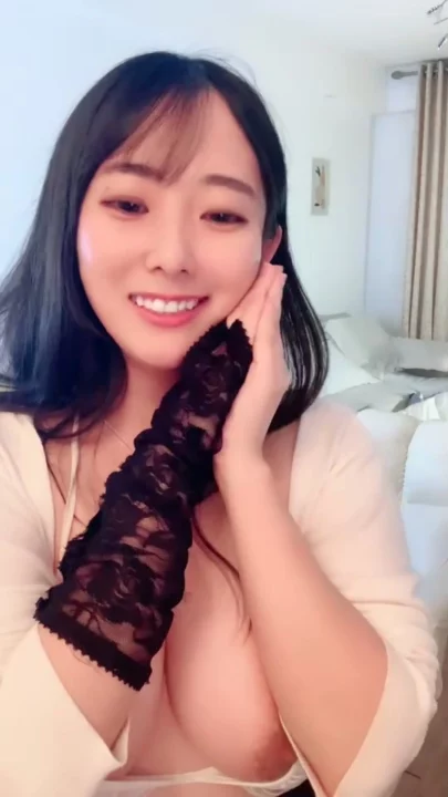スクリーンショット 10 から Chinese Amateur Slut Pounds Pussy with Dildo in Lingerie