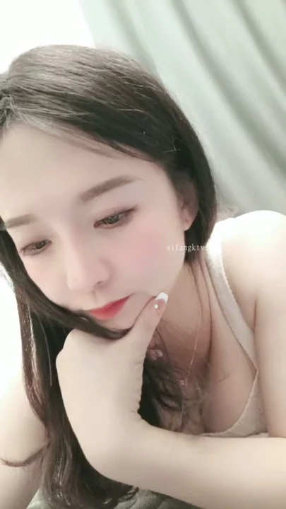 14번 스크린샷, Chinese Amateur Solo — Cici Face-Shown Bedroom Selfie [No Partner]에서 캡처됨