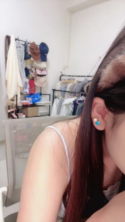 Screenshot 19 from 中国业余首次独演 —— 卧室里的娇小亚洲女孩自慰