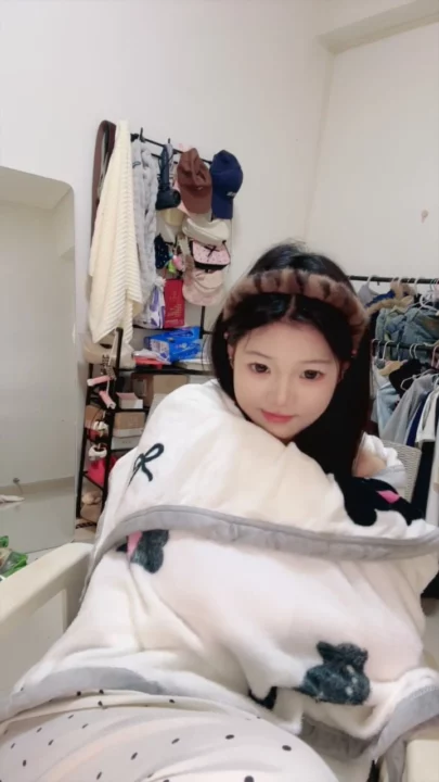 Screenshot 24 from 中国业余首次独演 —— 卧室里的娇小亚洲女孩自慰