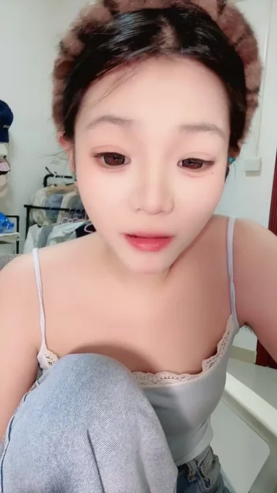 Screenshot 28 from 中国业余首次独演 —— 卧室里的娇小亚洲女孩自慰