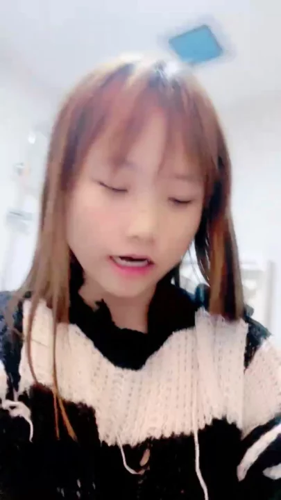 Screenshot 2 from Chinese Amateur Solo Debut — Petite Face-Shown Masturbation in Lingerie