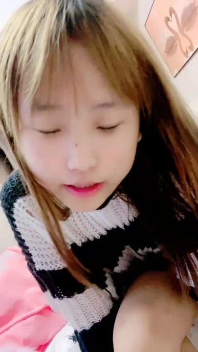 Screenshot 16 from Chinese Amateur Solo Debut — Petite Face-Shown Masturbation in Lingerie