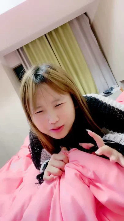 Screenshot 3 from Chinese Amateur Solo Debut — Petite Face-Shown Masturbation in Lingerie