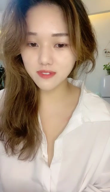 Chinese Amateur Solo — Face-Shown Self-Touching in White Shirt