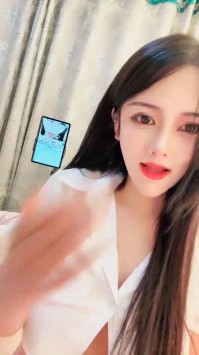 Screenshot 1 from Chinese Amateur Solo — Lingerie Tease and Dildo Play with Face Shown
