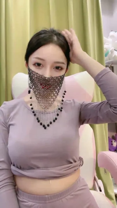 Screenshot 1 from Chinese Amateur Solo — Long-Legged Model in Lavender Athletic Wear