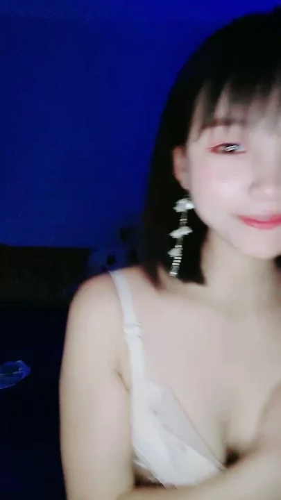 中国アマチュア美女のオナニー — ビキニで挑発、ランジェリーでベッドルームを誘惑 のスクリーンショット 14